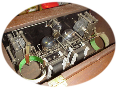 Tomsche-Reflex crystal 2-tube radio inside view