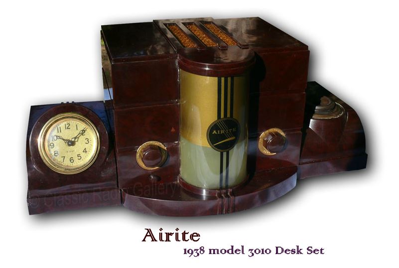 Air-ite Radio with side ink well and clock, Kadette Jewel chassis