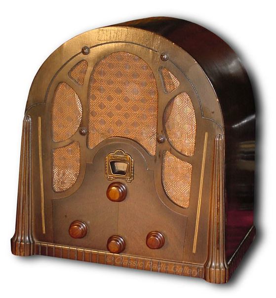 Clarion Radio model 470, small cathedral, 1933