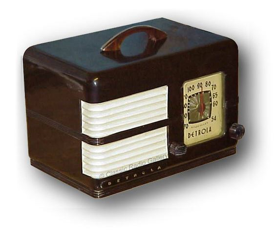 Detrola Radio model 424, large split grille