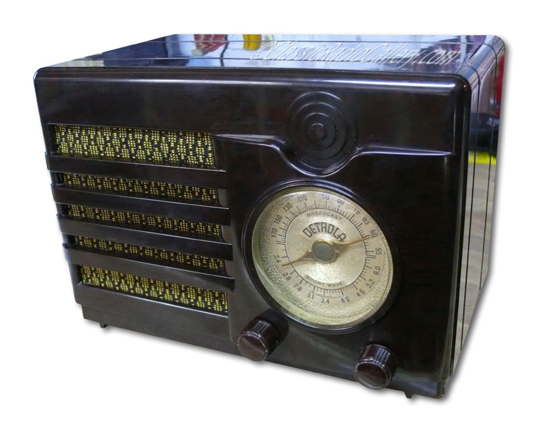 Detrola Radio model 211, brown bakelite, round dial