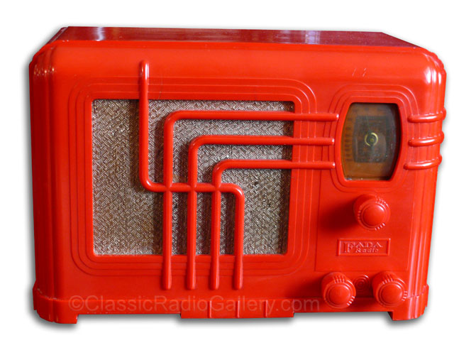 Fada 262R Coloradio, red plaskon, 3 knobs