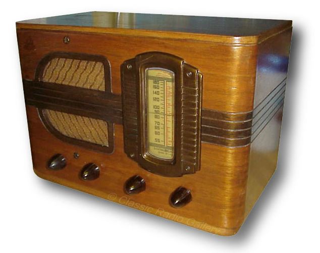 General Electric Radio model 52, wood table radio