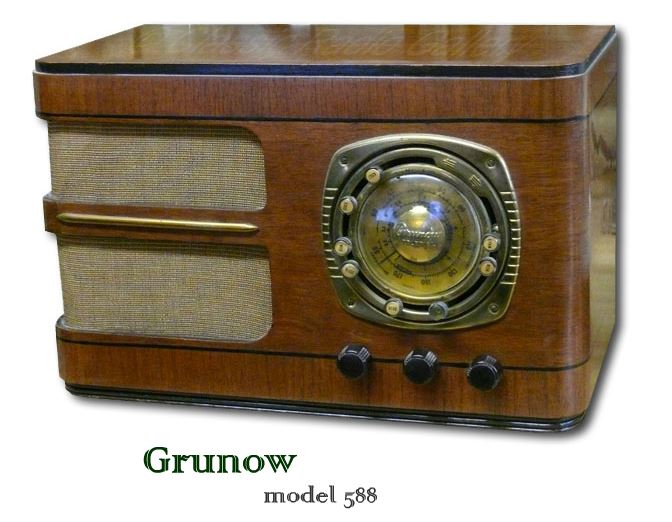 Grunow Radio model 588 wood table radio, tele-dial memory tuning, 1940