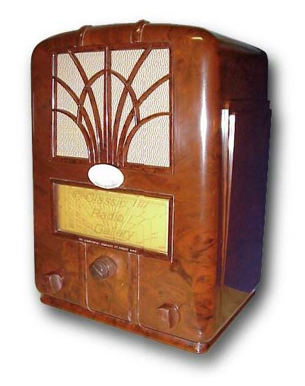 Australian HMV Radio model 440, tall red-brown bakelite cabinet