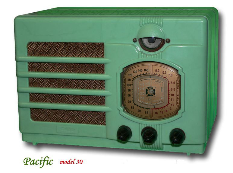 Pacific Radio model 30, green plaskon, magic eye tube