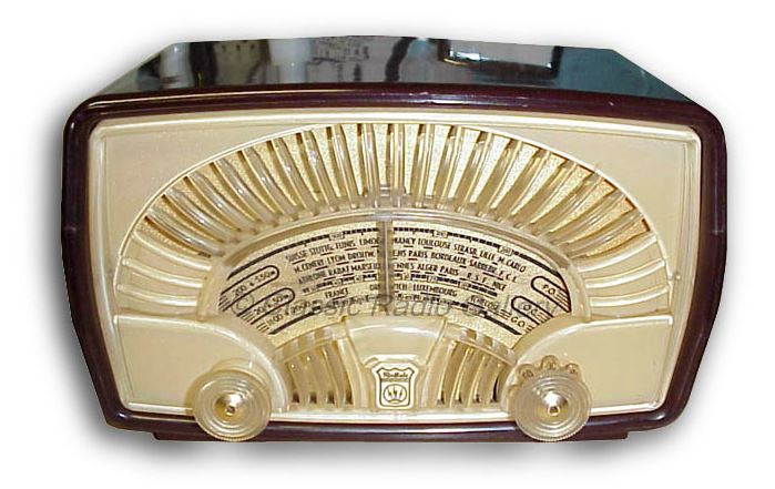 French Radiola model RA15U, bakelite, cloth dial scale