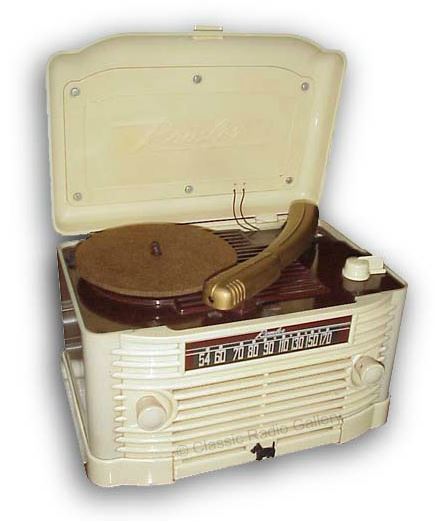 Remler Scottie Radio model 5300 radio phono with lid open