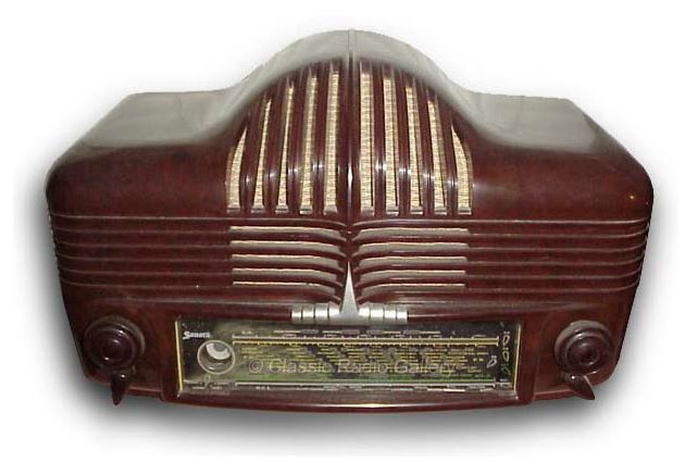 French Sonora Radio model 302, 301 Cadillac, bakelite, magic eye tube, 1949