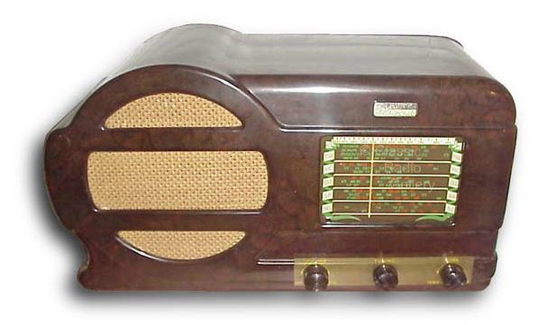 Australian Technico Radio model 750 Aristocrat, bakelite, 1947