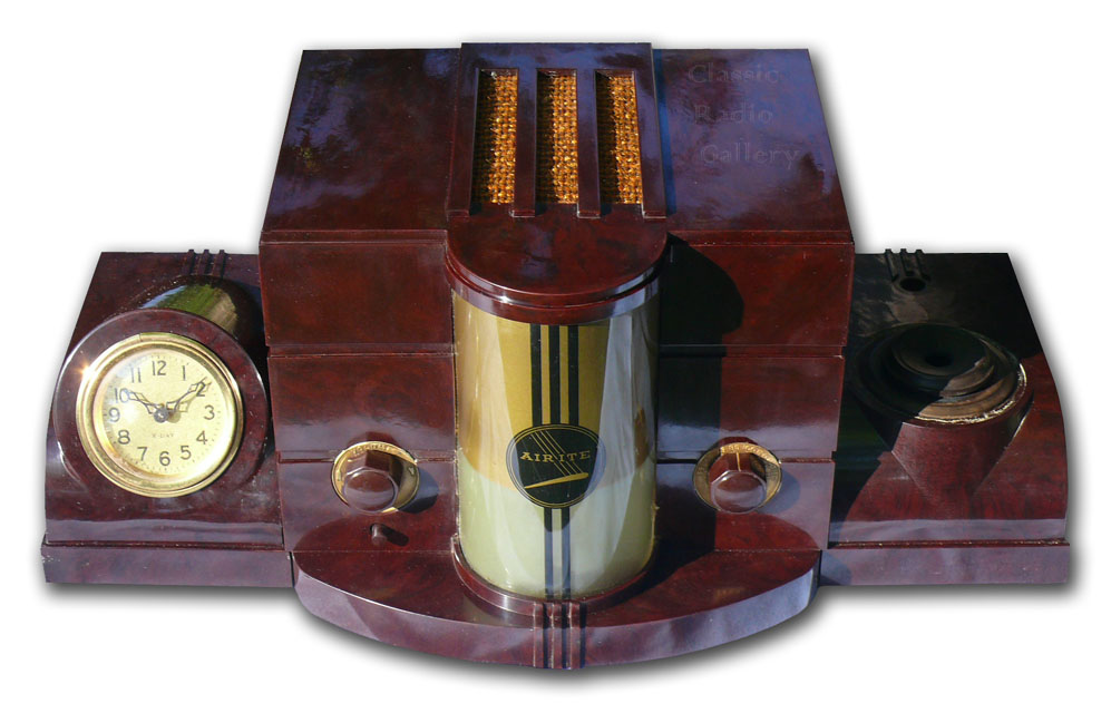 Air-ite Radio with side ink well and clock, Kadette Jewel chassis