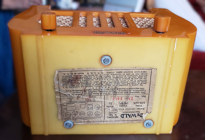 Dewald Radio model A501 Harp, catalin cabinet bottom