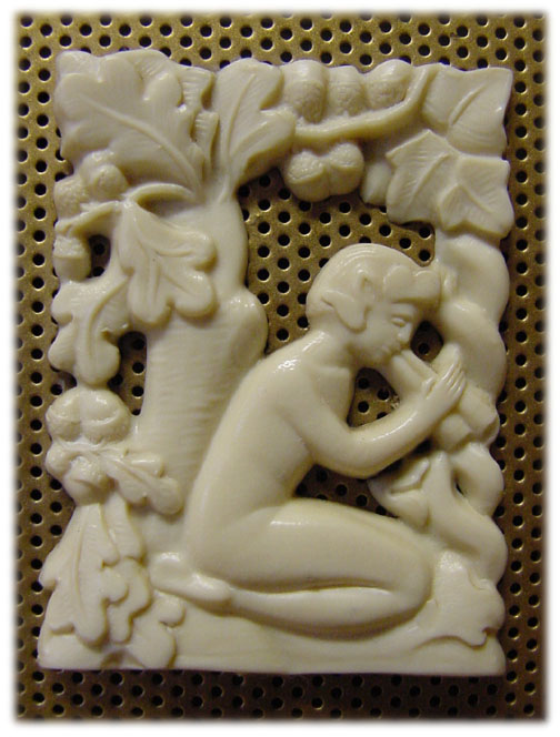 French Marconi Radio model 451 Baby, pan grille