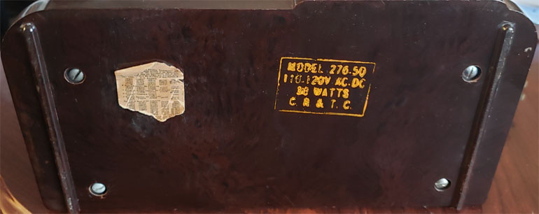 Truetone Radio model 276-5Q bakelite cabinet with pushbuttons, 1939