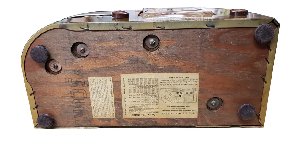 Truetone Radio model D2210, metal cabinet, wood finish