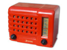 Emerson Radio model 540 with red plaskon cabinet