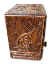 Emerson Mickey Mouse radio model 411, left side image