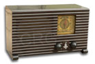 Emerson Radio model AX211 mini bakelite with sled feet, 1938